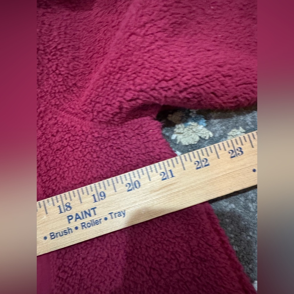NWOT Duluth Women's Softmore Fleece Crewneck Pullover Wine Size‎ Large - Picture 3 of 5